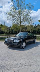 Mercedes-Benz E220 Cabrio A124 | Leder | Verdeck  & Lack Neu - Mercedes-Benz 220 in München