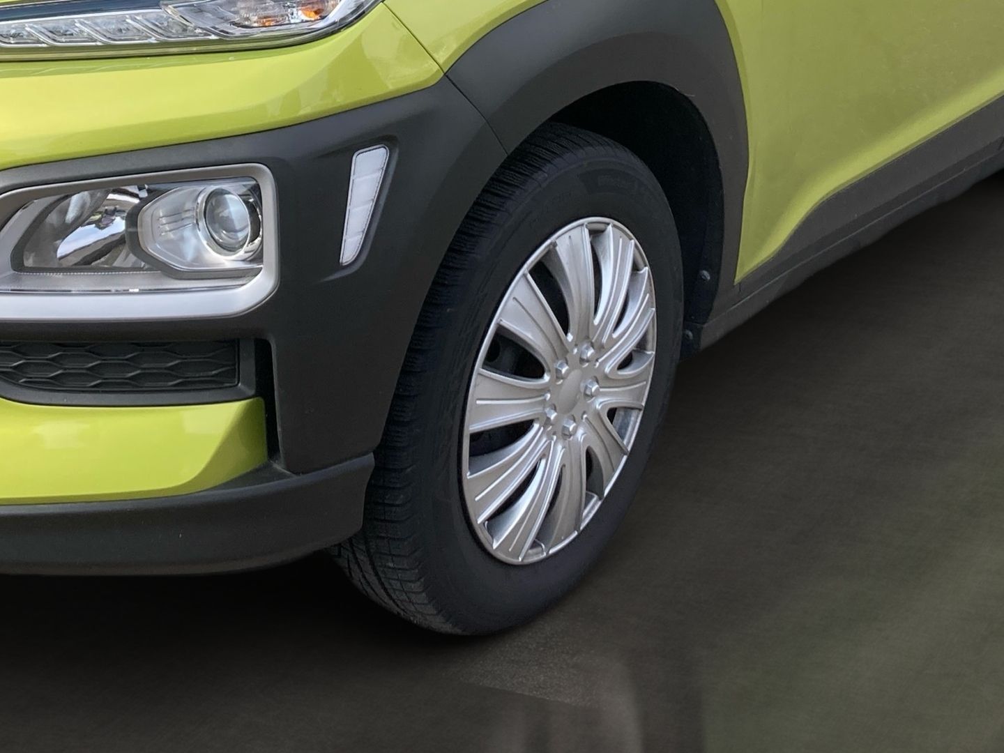 Fahrzeugabbildung Hyundai KONA YES! 2WD 1.0 T-GDI Navi SHZ Kamera PDC Krel