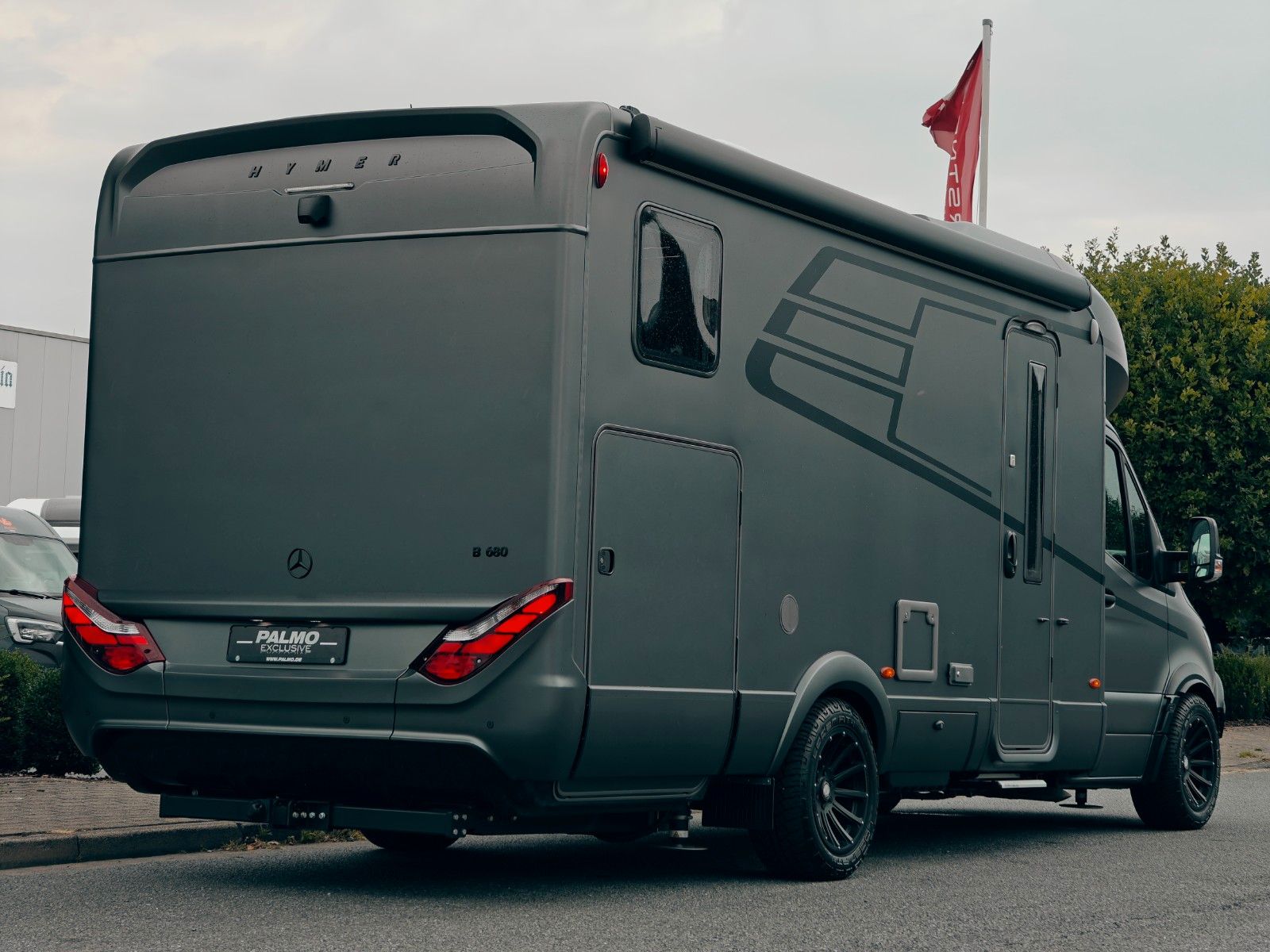 Fahrzeugabbildung HYMER / ERIBA / HYMERCAR B-KLASSE MC T 680 X - PTS SELENITGRAU MAGNO