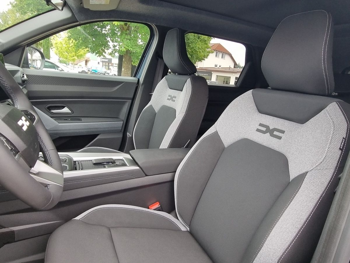 Fahrzeugabbildung Dacia Bigster Journey hybrid-G 150 4x4