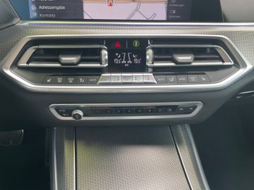 Fahrzeugabbildung BMW X5 30d xDrive M-Paket*Head-Up*HarmanKardon*ACC*