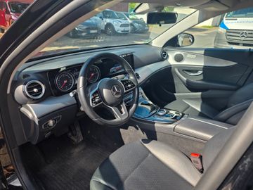 Mercedes E 300 - 6