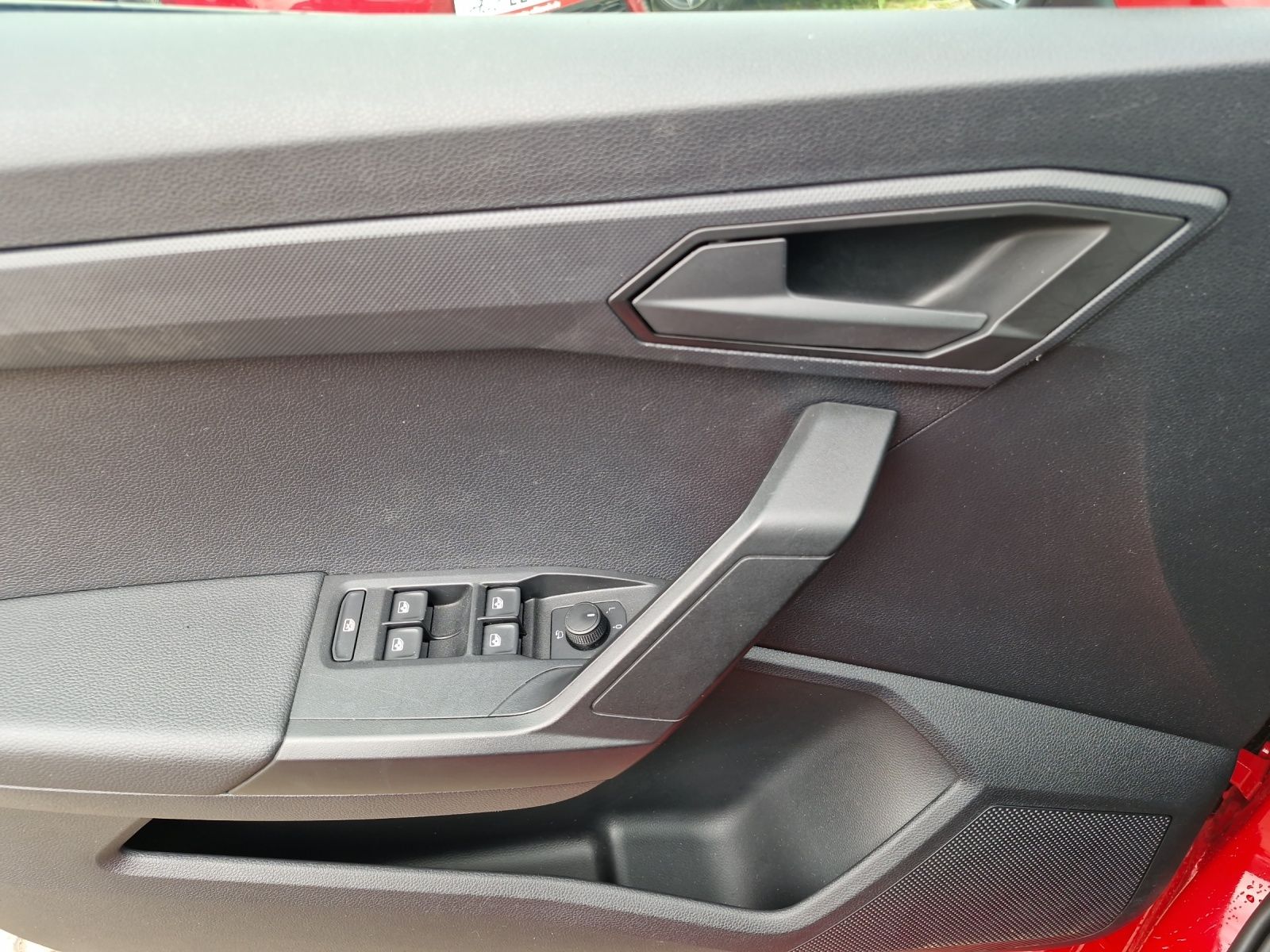 Fahrzeugabbildung SEAT Ibiza Reference 1.0 MPI KLIMA LED