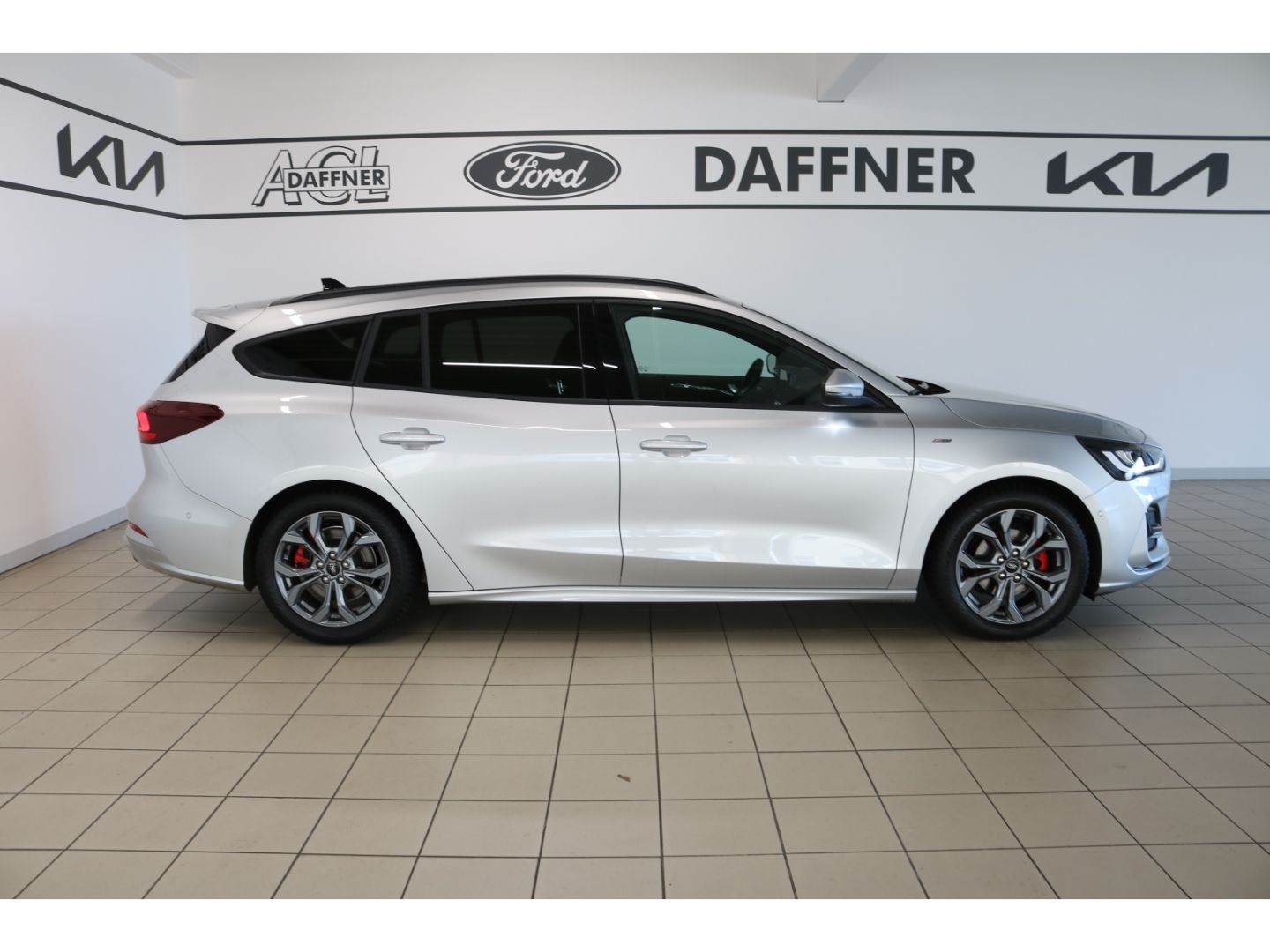 Fahrzeugabbildung Ford Focus Turnier ST-Line X 1.0 LED/Navi/B&O-Sound