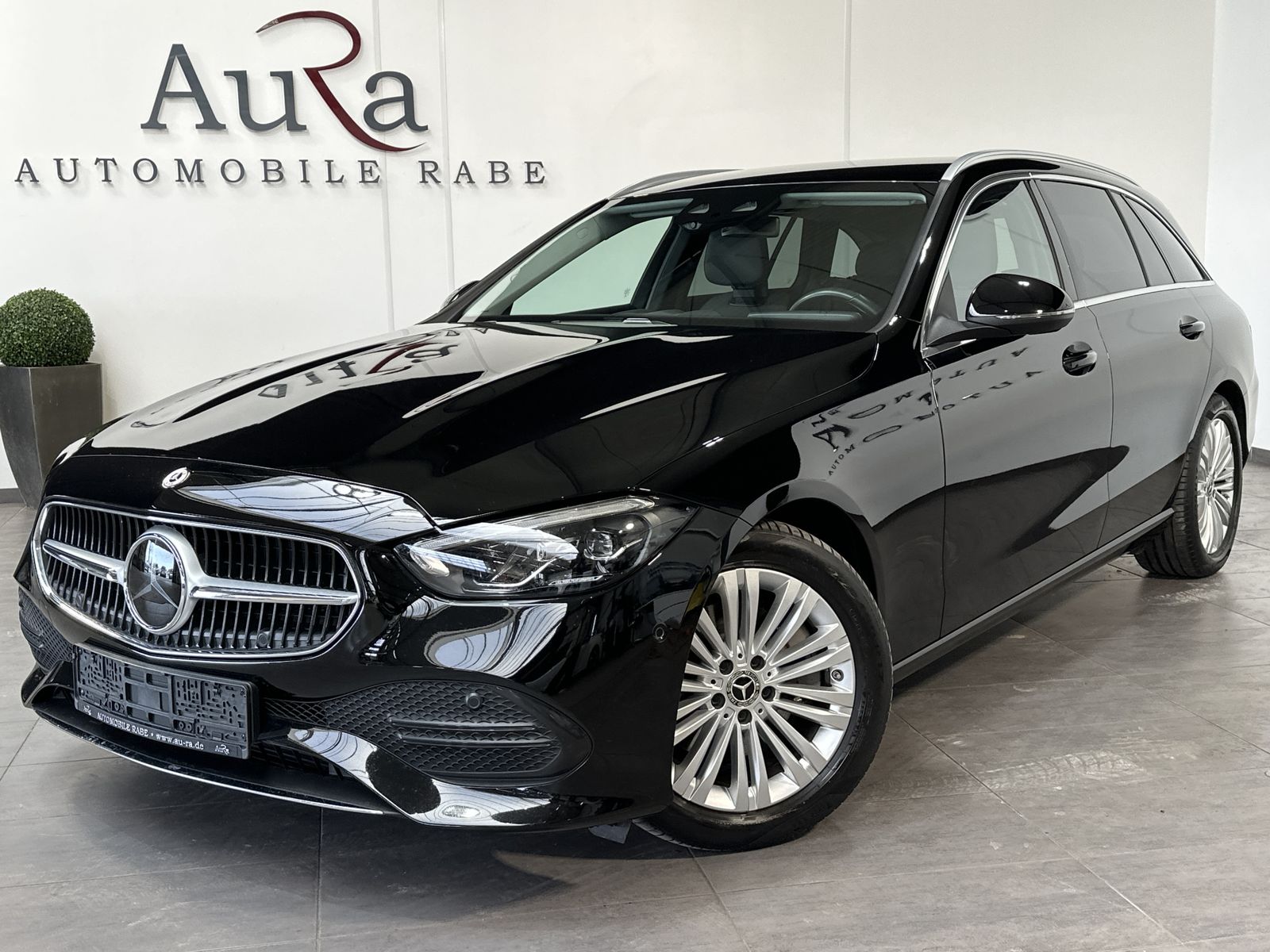 Fahrzeugabbildung Mercedes-Benz C 220d T Avantgarde NAV+LED+KAM+VCOCKPIT+CARPLAY