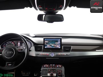 Audi S8 - 9