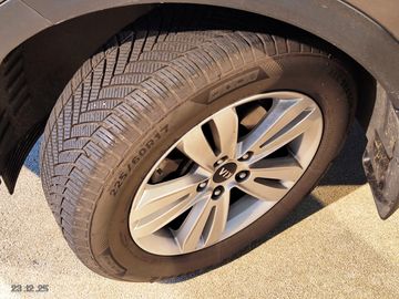 Kia Sportage 2WD AHK-Klima-SHZG-Allwetter-2 Vorbesit