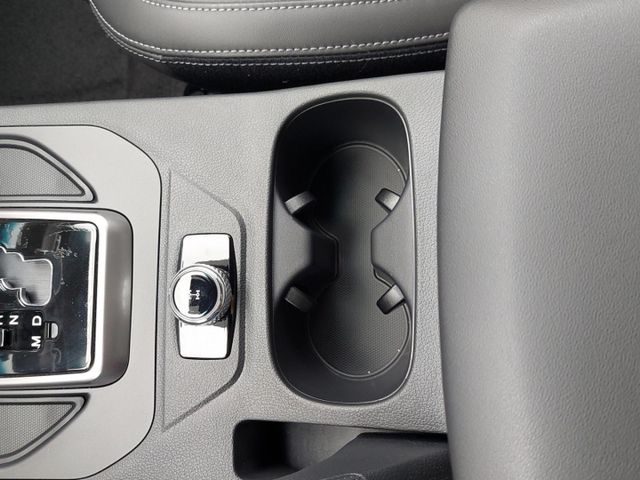 KGM Musso Grand Black 2.2 AT Navi°Leder° Sperrdiff°A