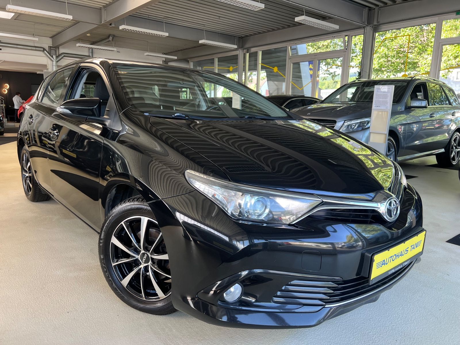 Fahrzeugabbildung Toyota Auris Comfort