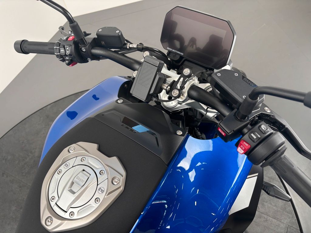 Fahrzeugabbildung BMW R 1300 R *NEUWERTIG *VIEL AUSSTATTUNG