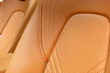 صورة مصغرة 33 لـ 2021 Aston Martin DBX