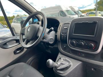 Renault Trafic - 12