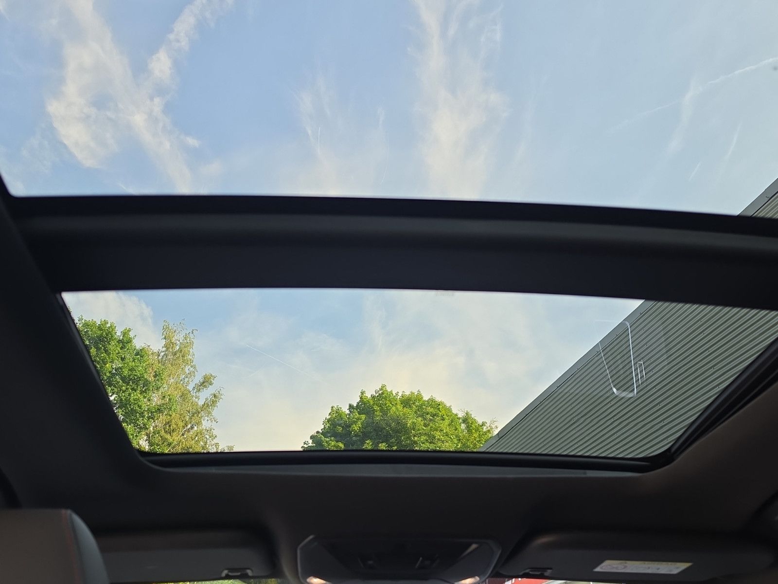 Fahrzeugabbildung Ford Kuga ST-Line Panorama-Dach Kamera Alcantara AHK