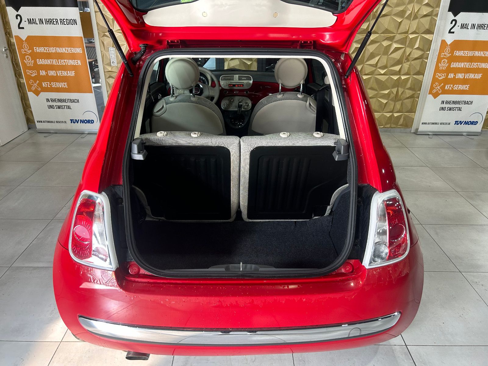 Fahrzeugabbildung Fiat 500 Lounge/AUTOMATIK/PANO/KLIMA/1.HAND