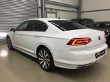 Volkswagen Passat R-Line Highline LEDER/LED/ACC/Kamera/Navi - VW Passat Gebrauchtwagen in Hannover