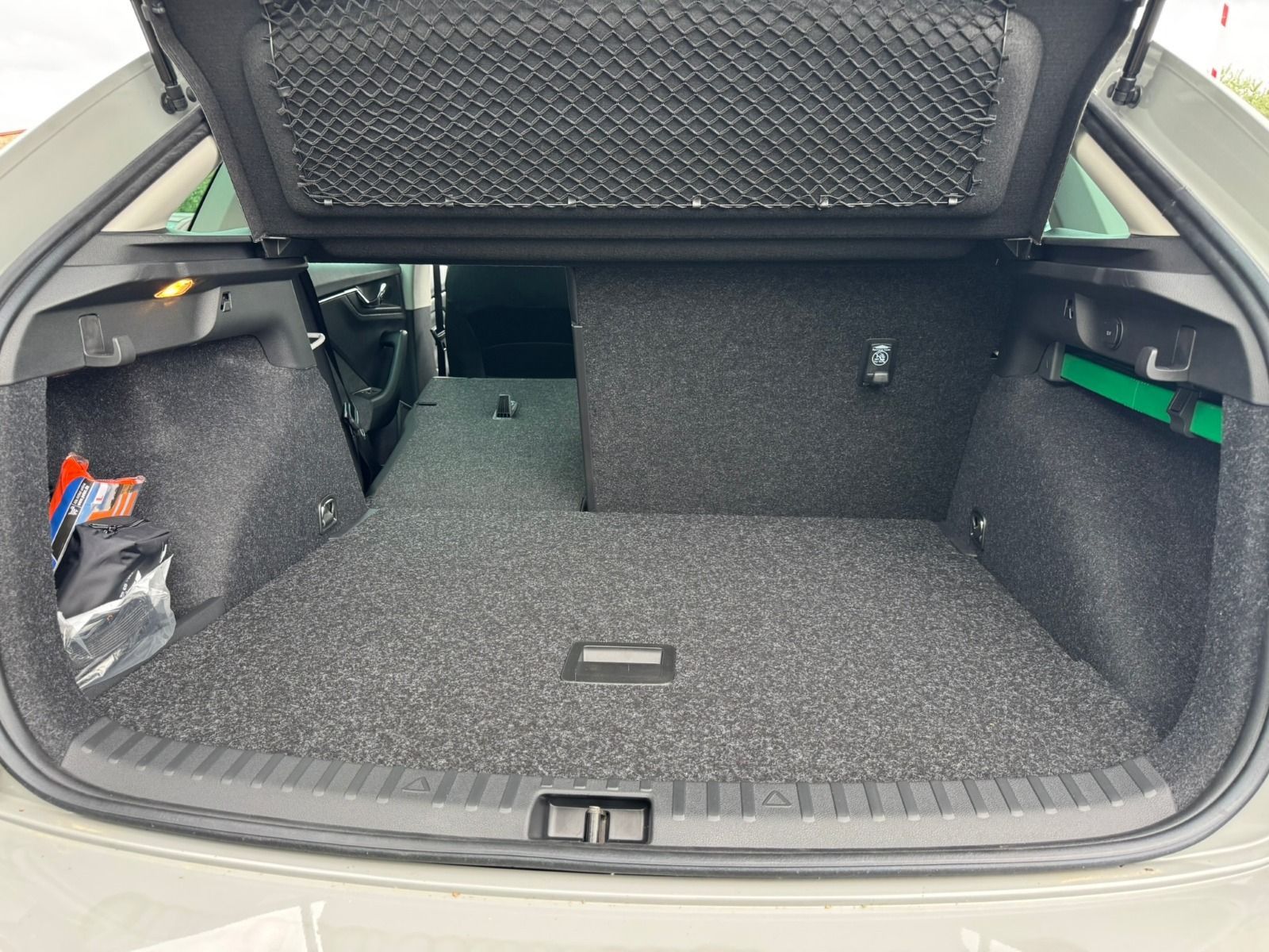 Fahrzeugabbildung SKODA Scala Selection TSI DSG*RFK*NAVI*LED