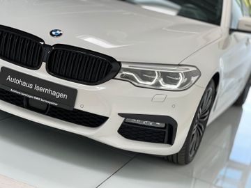 Fahrzeugabbildung BMW 540dxD M Sport ACC SoftClose H/K DAB HUD Komfort