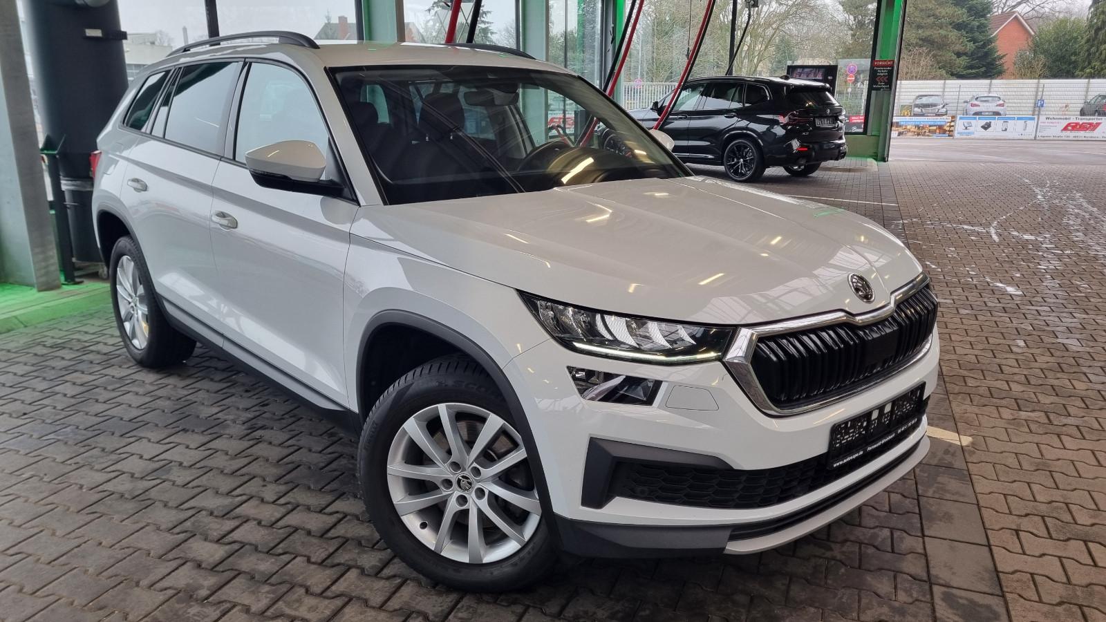 Skoda AMBITION+DSG+7-SITZE+NAVI+ACC+APP+AHK+18"ALU+RFK