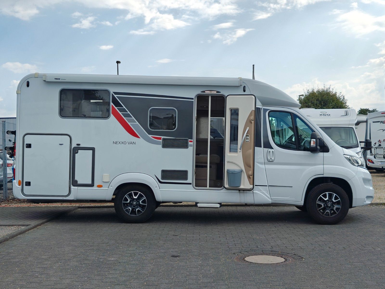 Fahrzeugabbildung Bürstner Nexxo Van T 620 G - SAT, TV, Navi, Einzelbetten