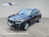 BMW X1 xDrive20i Advantage AHK+RFK+LENKRADHZ+LORDOSE - BMW X1 mit Benzin-Antrieb: Schwarz, Ambiente-Beleuchtung