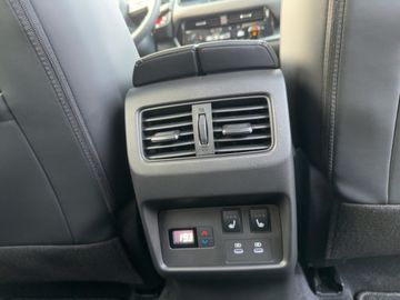 Nissan X-Trail 1.5 VC-T N-Connecta 204PS AUTOMATIKLED