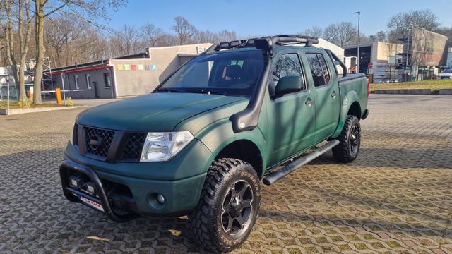 Nissan Navara Pickup Double Cab SE 4X4,Höhergelegt/LKW