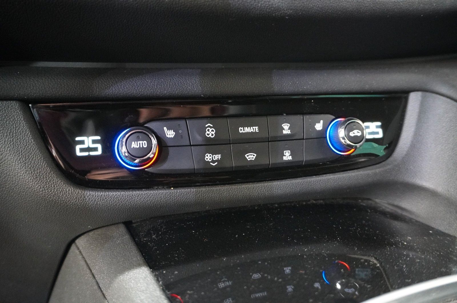 Fahrzeugabbildung Opel Insignia B ST 2.0D ULTIMATE NAVI/LED/OPC/VIRTU.