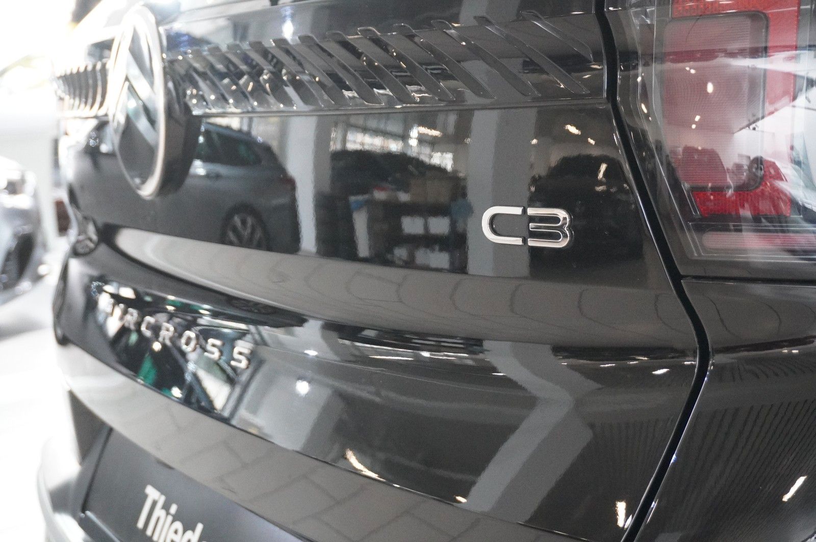 Fahrzeugabbildung Citroën C3 Aircross 1.2 HYBRID PLUS DSC NAVI/LED/KAMERA