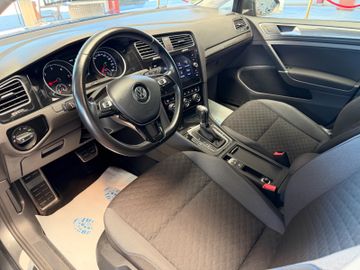 Volkswagen Golf - 9