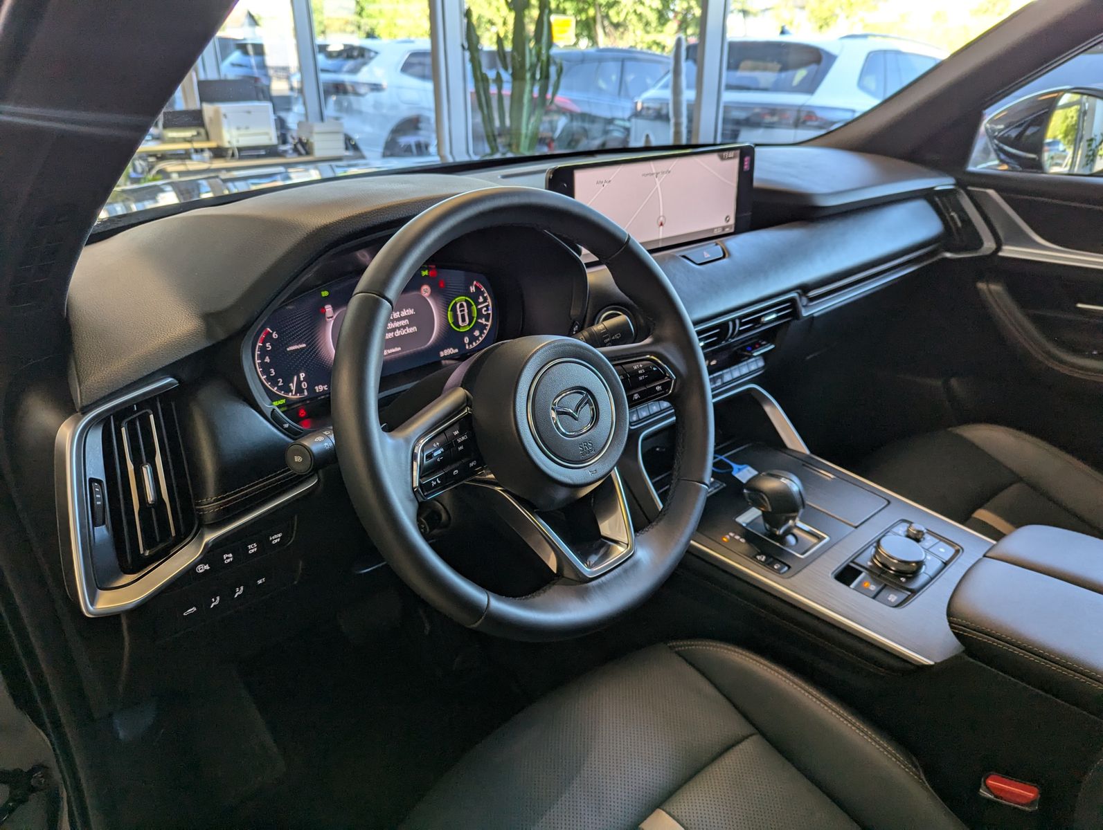 MAZDA CX-80 3.3L E-SKYACTIV D 254 HOMURA+ 7-Sitze Pano - Image 24