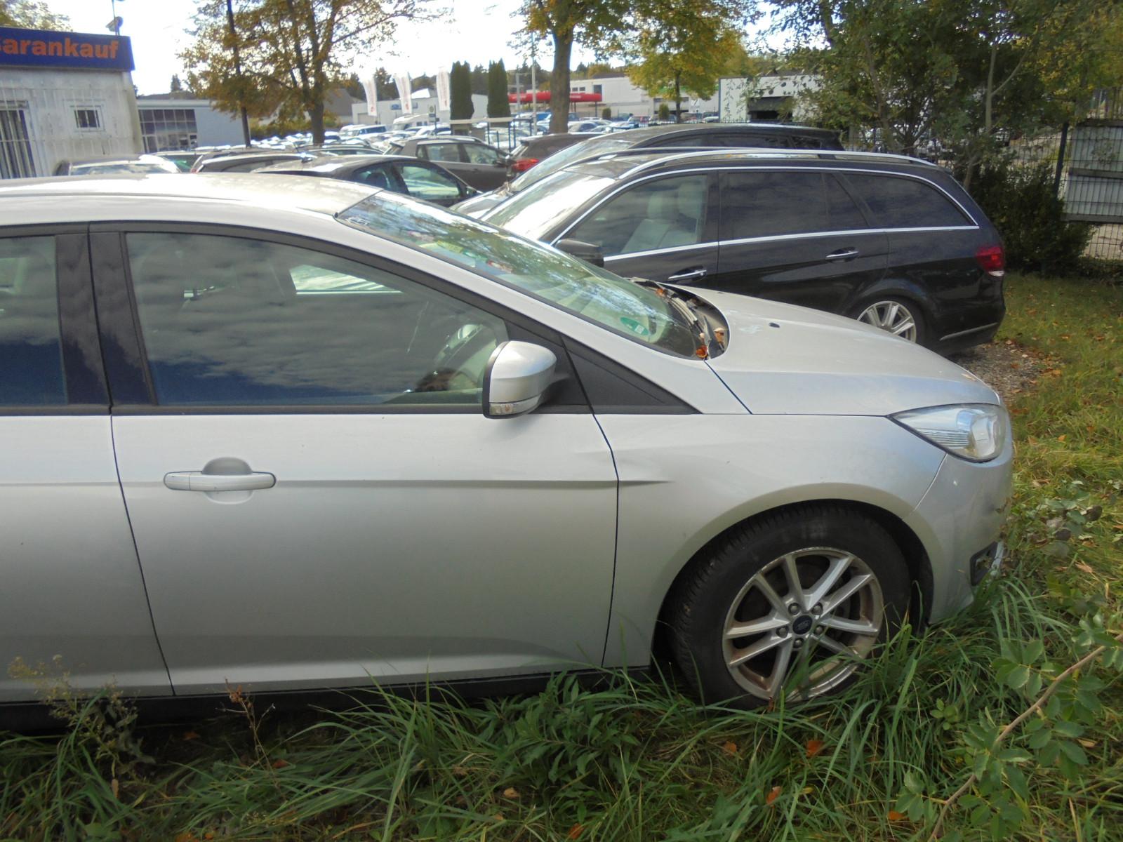 Ford Focus 2015 — interior