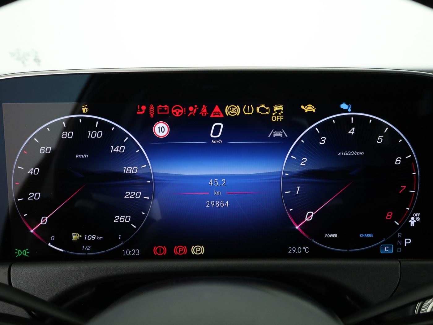 Mercedes-Benz E 200 T *AMG Line Advanced*Panorama*AHK*PTS*Kam.