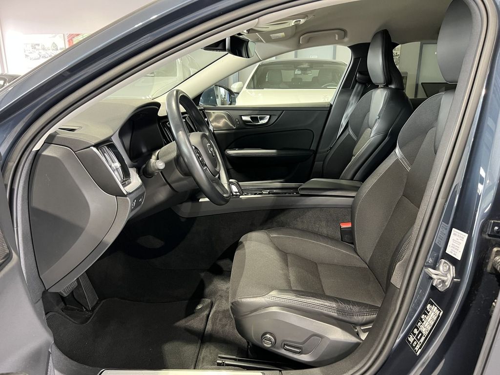 Volvo V60 B3 Momentum Pro BLIS Kamera LED WinterPro