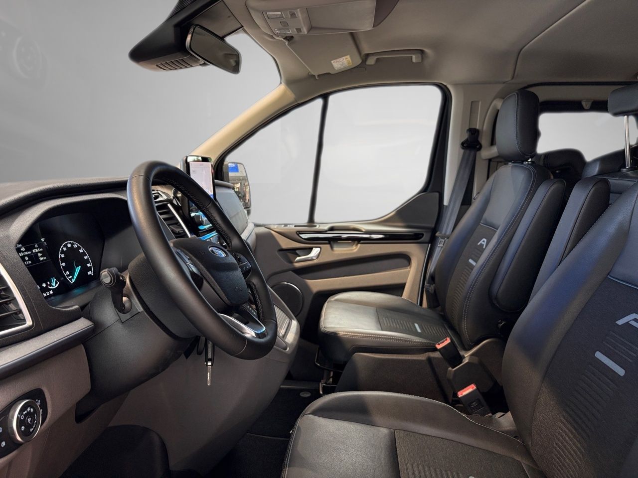 Ford Tourneo Custom L2 Active /CAM+AHK+STANDH foto 15