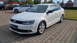 Volkswagen Jetta 2.0 TDI "Match"T.Leder"Navi"Alu"PDC" - Volkswagen Jetta: Match