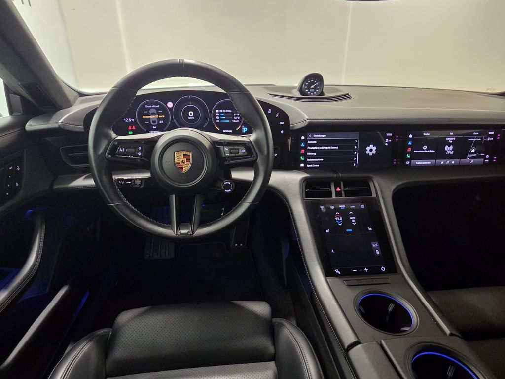 PORSCHE Taycan 2020