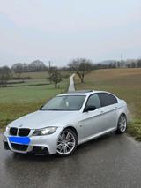 BMW 330i 272 PS - BMW 330 aus 2009: 330i