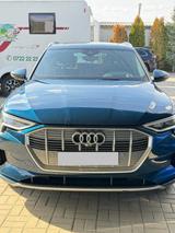 Audi e-tron 55 quattro S line S line - blaue Audi e-tron