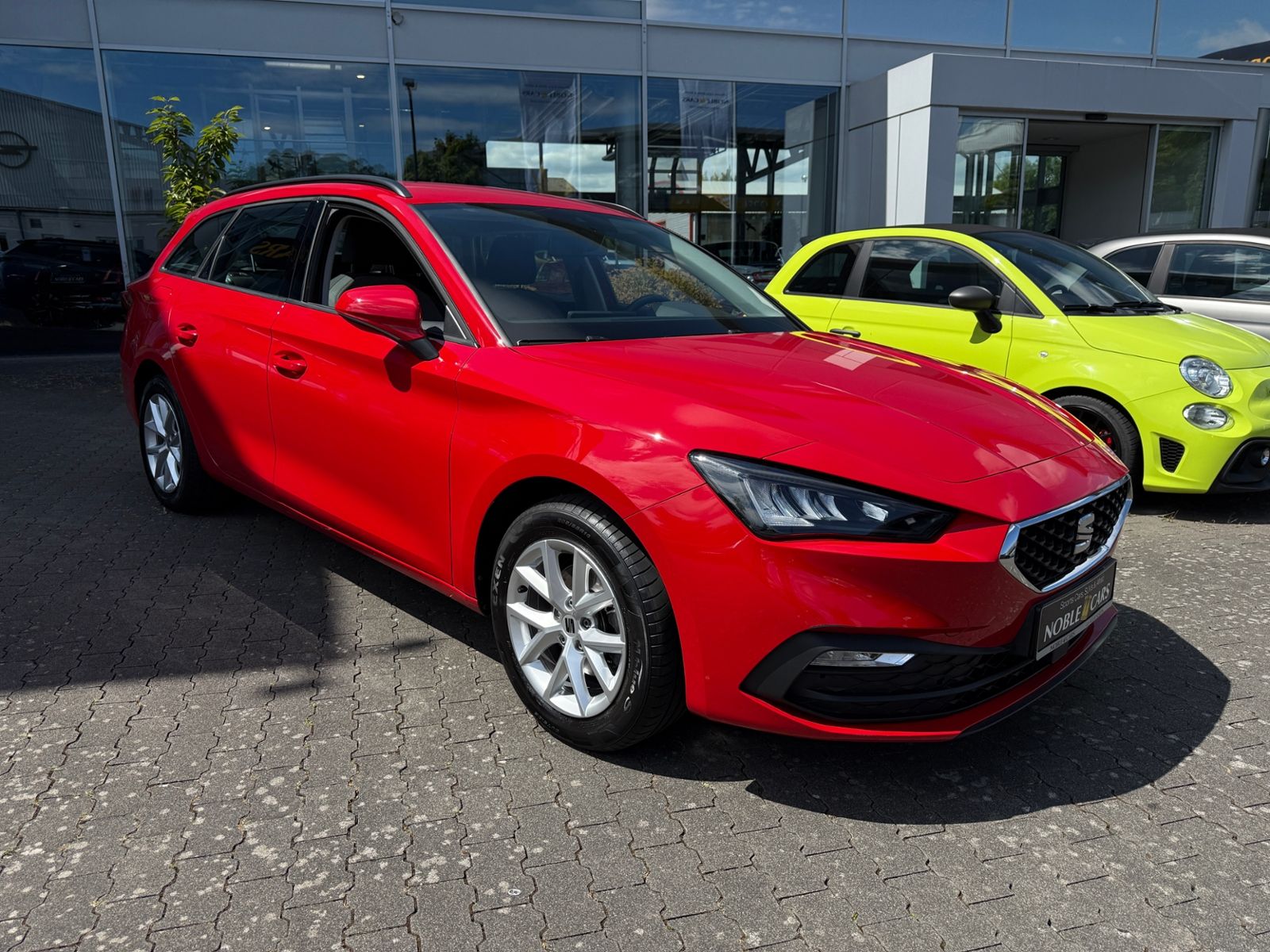 Fahrzeugabbildung SEAT Leon Sportstourer Style SHZ LED ALU