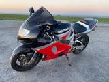 Suzuki GSXR 750 K1 WVBD - SUZUKI GSXR K7