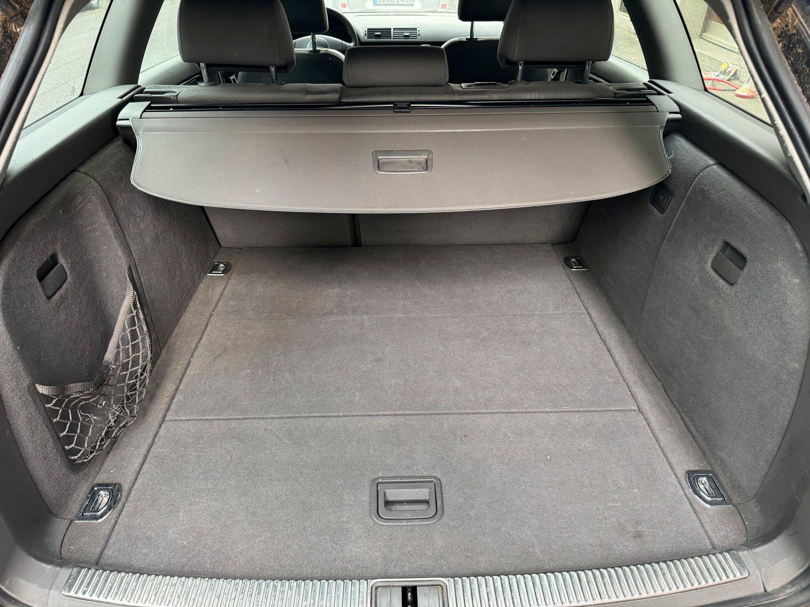 Audi A4 2004 — photo 6