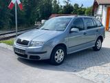 Skoda Fabia Combi 1.4 Kombi - Skoda Fabia mit Benzin-Antrieb: Blau, Kombi, 1.4