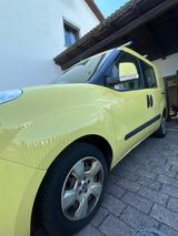 Fiat Doblo - Fiat Doblo aus 2013 mit Diesel-Antrieb: Kleinbus