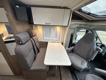 Carado pro+ V 337 Pro+DigitalSafetyACCSolar2.Batte