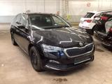 Skoda Scala Tour 1.0 TSI DSG*LANE+*NAVI*VIRTUAL - SKODA Scala Tour mit Benzin-Antrieb