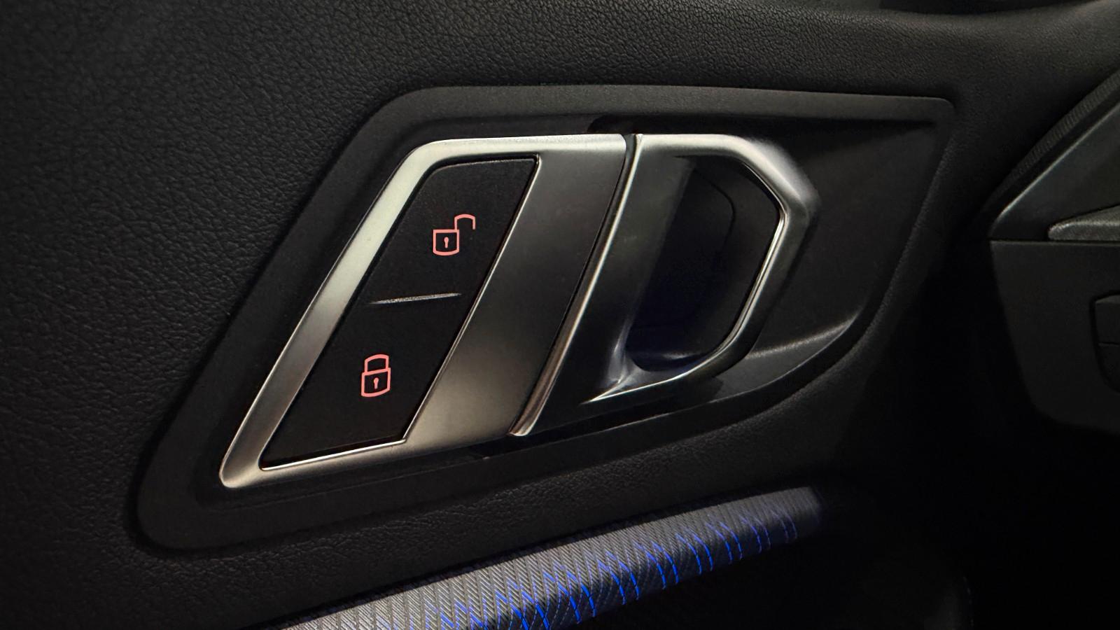 BMW 120i M Sport/HiFi/LED/LC-Prof./Navi/CarPlay/DAB
