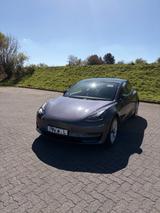 Tesla Model 3 Hinterradantrieb RWD - nur 12.000 km 