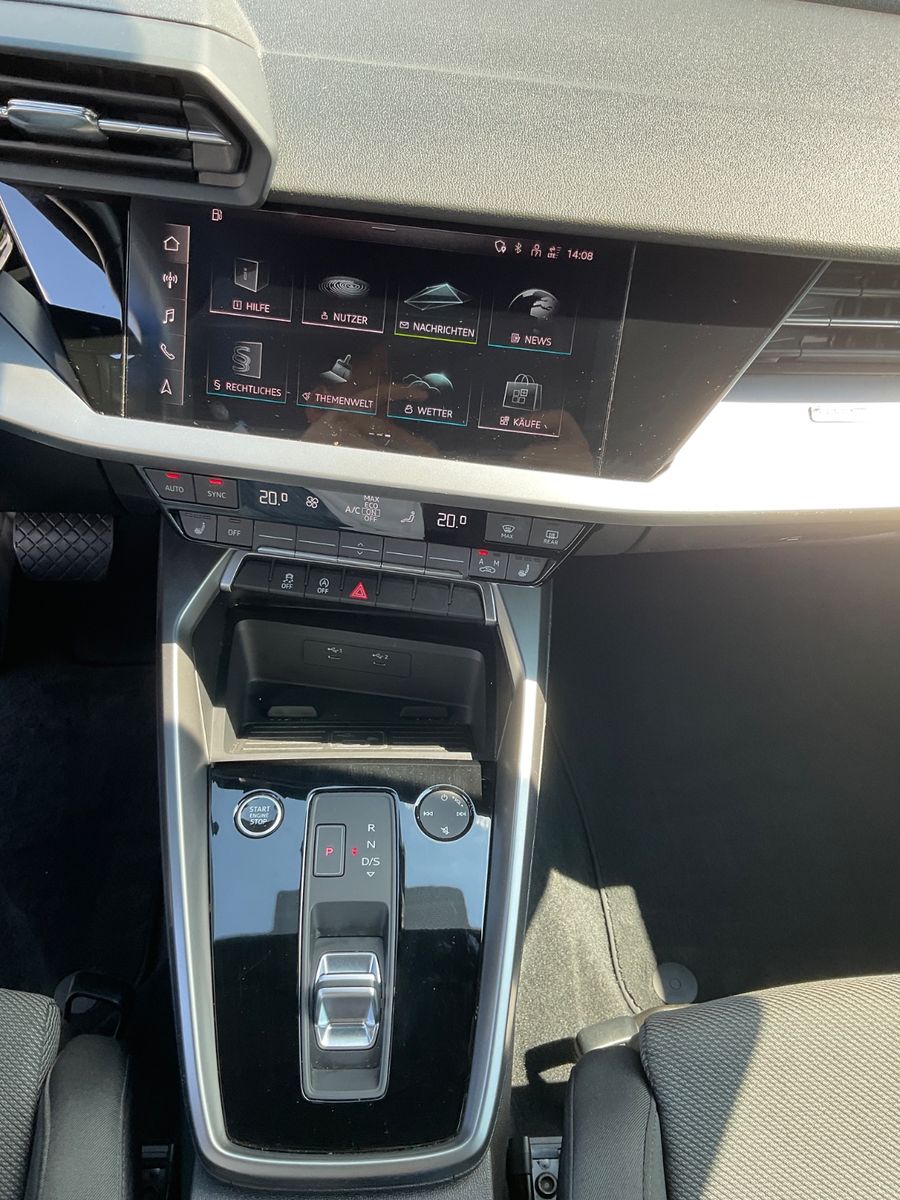 Fahrzeugabbildung Audi A3 35 TFSI S tronic Sportback,Virtual,Navi,LED