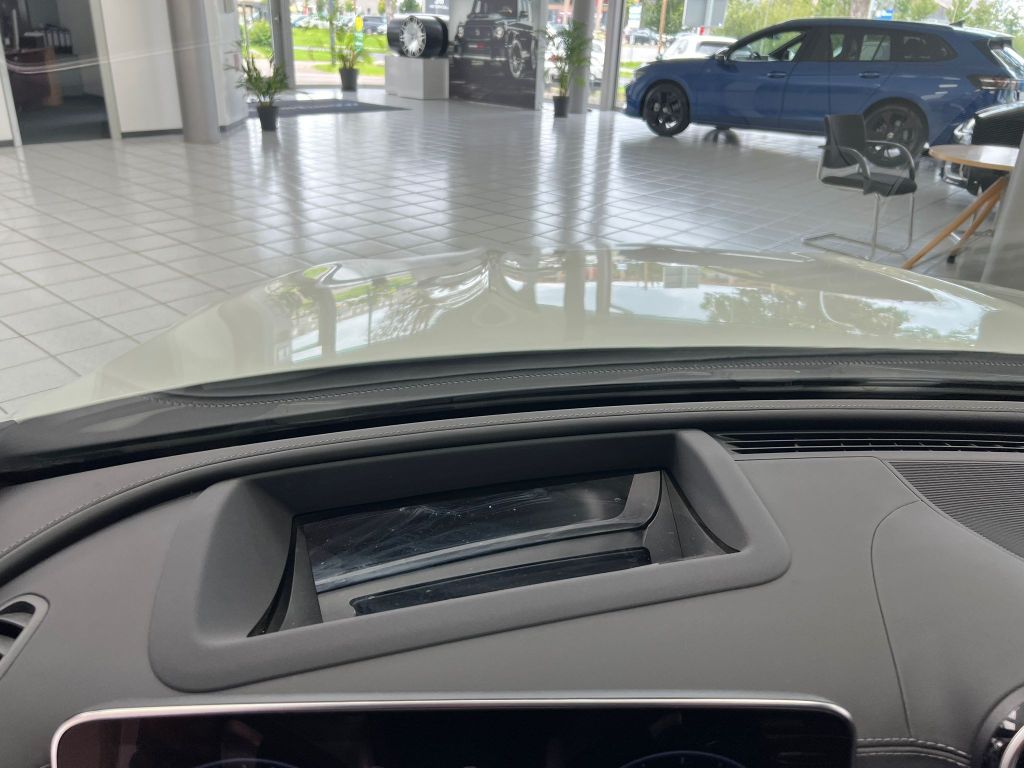 Mercedes-Benz C 220 dT 4M AMG*NIGHT*HUD*KAMERA*DISTR*KEYL*AHK*