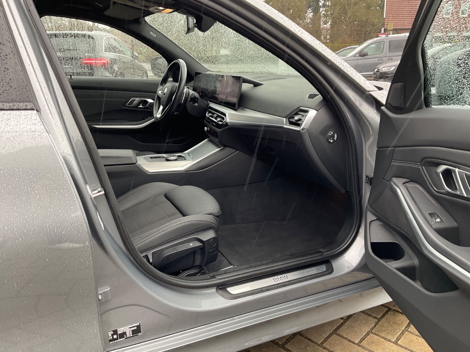 Fahrzeugabbildung BMW 318d Touring,Carplay,Keyless,Ambiente,Sitzheizun